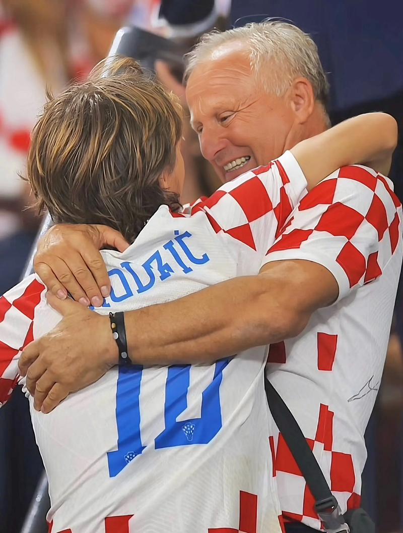 NBA ｜ 敳尔迪狂胜40分 勇士吞40年来主场最惨失利