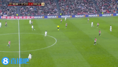 一个回3个T！2人被直接驱逐出场，判罚引热议