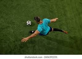 库珀·弗拉格进攻不稳定，投篮准度不足，体能和三分球需提升。